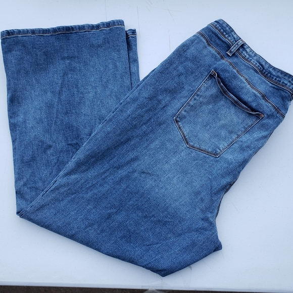 Mod Cloth Plus Size Bootcut Jeans Medium Wash Size 4X - Picture 2 of 9